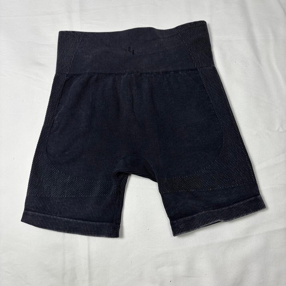 Black corded biker shorts - Picture 3 of 5